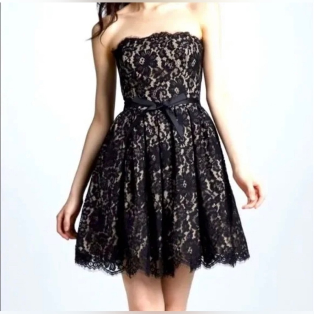 Robert Rodriguez Neiman Marcus +
Target Fit-and-Flare Dress
Size 2